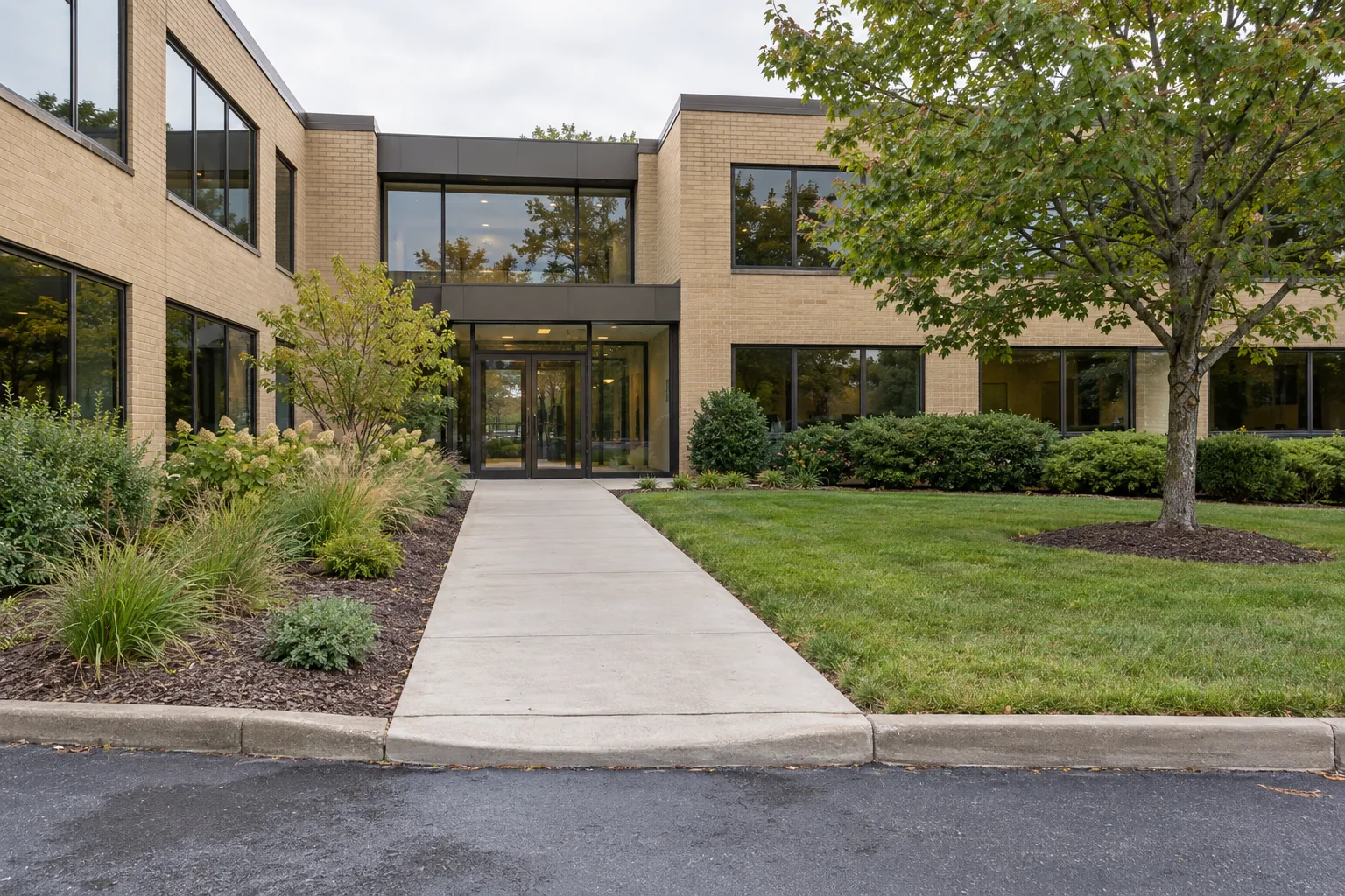 Office entrance landscape with common pedestrian route